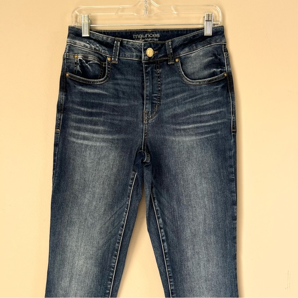 Maurices EverFlex Dark High Rise Straight Leg Blue Denim Women's Jeans SZ 8 Reg - Picture 2 of 13